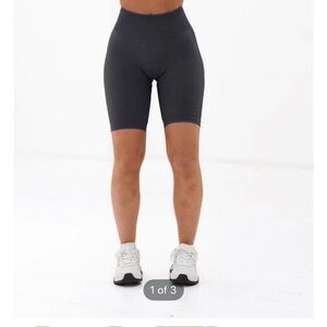 Lazuli Label Scrunch Seamless Ribbed Contour Shorts - Gunmetal Grey